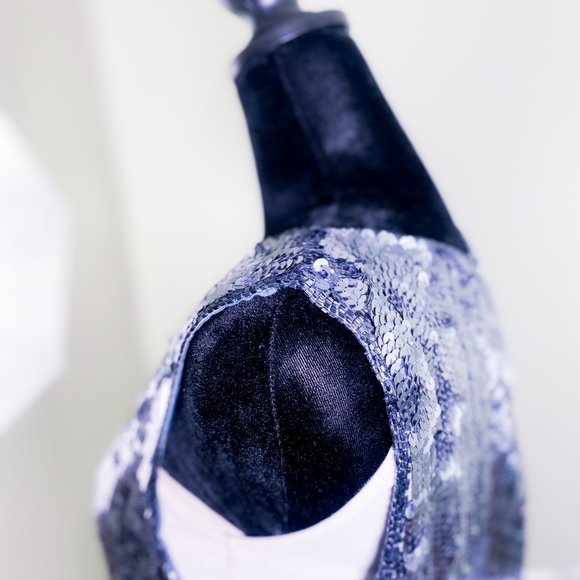 Jennifer Moore | Semi-Formal Women's Silk Beaded Sleeveless Sequin Shirt || Tank - Picture 10 of 15